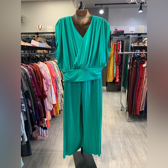 INC Satin Set Size 18 - Picture 2 of 4